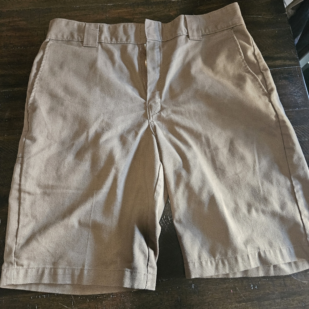 Dickies shorts size 34